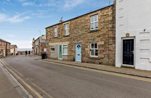 Harbour Stroll Seahouses. Close to the harbour. - Photo 32