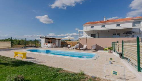 Kuća za odmor M&J s grijanim bazenom - Foto 2