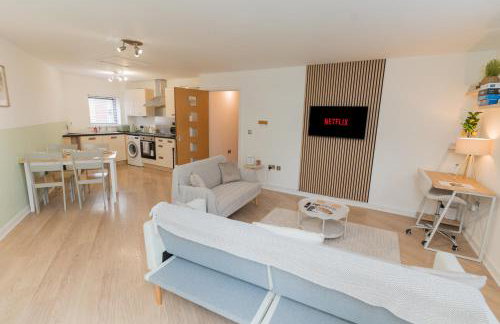 Stylish 2-Bed Apartment, City Centre Gem, 1 min walk to Train Station, Free parking - Foto 9