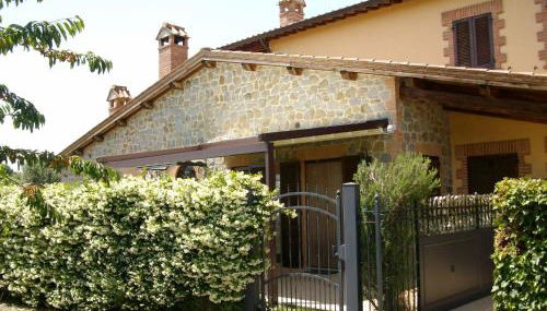 La Loggina Maxi con 2 giardini recintati privati - Foto 3, Garden, Garden view, locker