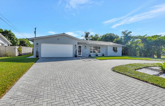 Boca Beauty - Stylish Home With Pool 3 Bedroom Home by RedAwning - Foto 49