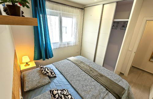 Oceanfront Duplex with a Rooftop Pool and Terrace - Foto 23