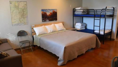 Bunkhouse 6A With Fridge and Microwave - Foto 3