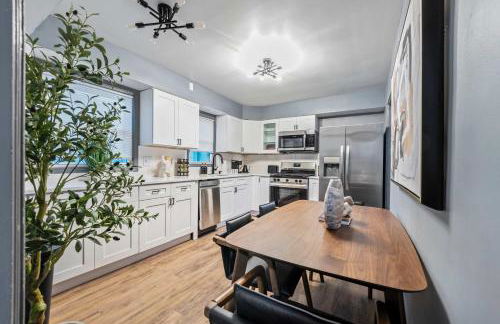 Pool Table and Fireplace by LCP Collection - Foto 13