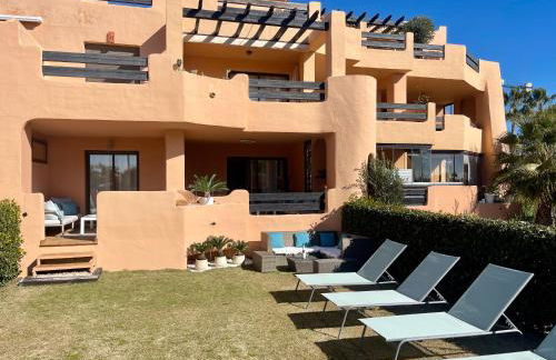 Casares Beach Golf Apartment With Private Garden Direct Pool Access - Photo 18