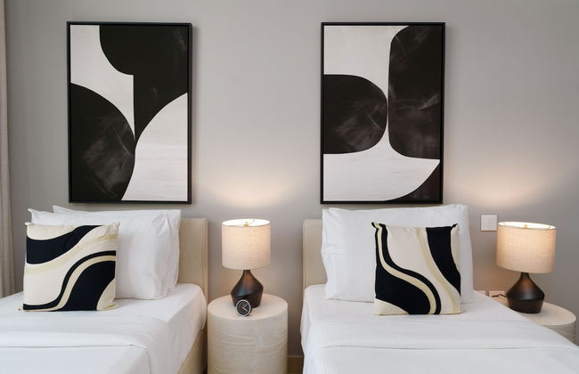 Maison Privee - Luxury Apt with Burj Khalifa Vw & Direct Mall Access - Photo 12