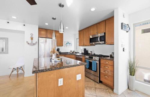 Beach Oasis - Rooftop, Steps2Sand and Water Views - Foto 79