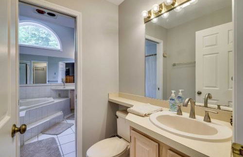 Near Big Boulder Mtn! Home with Fireplace and Games - Foto 12