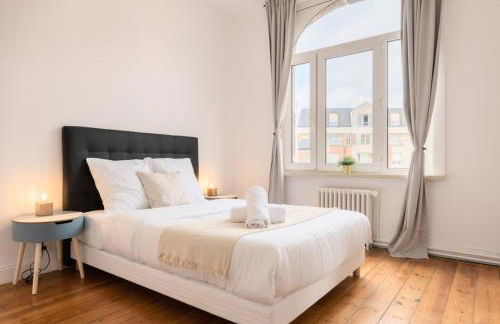 La Madeleine-Beautiful bright two bedroom apart - Foto 10