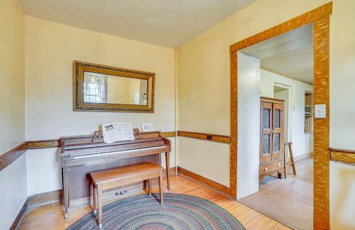 Rural and Historic Detour Escape with Horses On-Site! - Foto 10