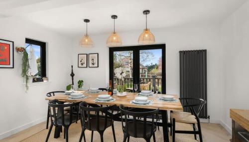 Gilmore House - 5 Bedroom Victorian Home with Hot Tub - Foto 2