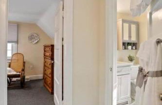 Patty's Place - Private and Convenient EV-Friendly Apartment near Downtown - Foto 16