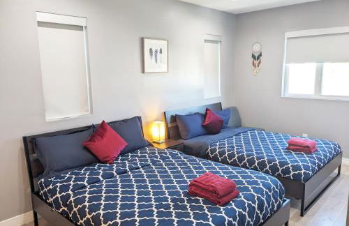 Lucky Charm 4 Bedroom Mid-City Apartment - Photo 7