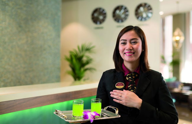 Savoy Central Hotel Apartments - Photo 2