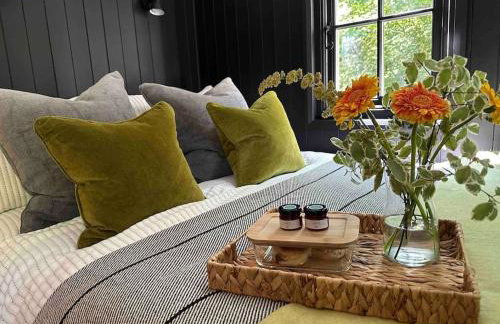 Shepherd's Hut - Sleeps 2 - Pet Friendly - Parking - Foto 5