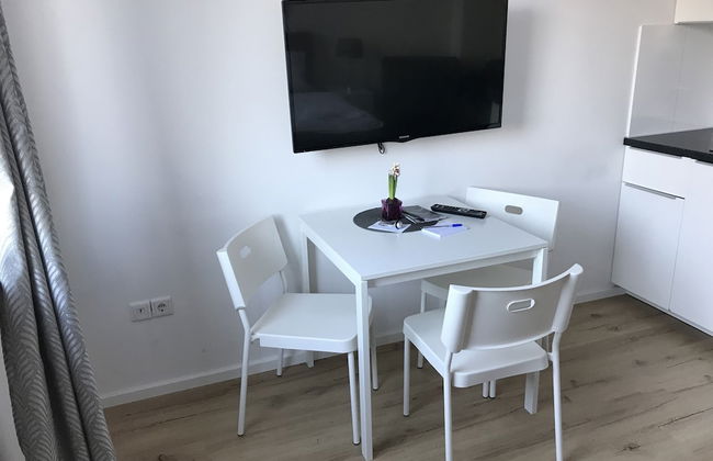 City Apartment - Photo 8