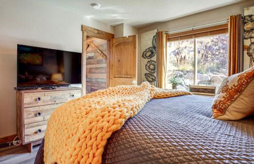 Ski, Hike and Relax Eden Condo with Hot Tub Access - Photo 17