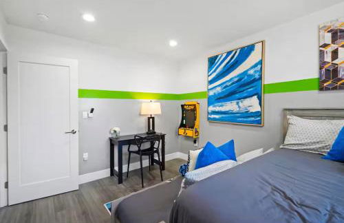 C- Vibrant and Glam NoHo Pad near U-Studios and H-Sign - Foto 26