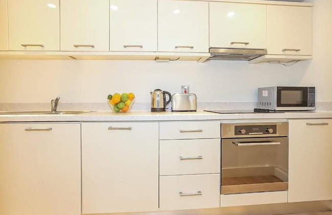 St. Stephen's Green Apartments - Photo 17