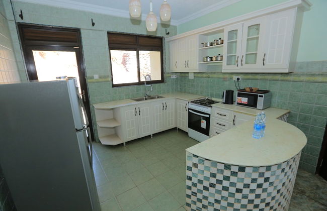 Goldmark Apartments - Photo 9