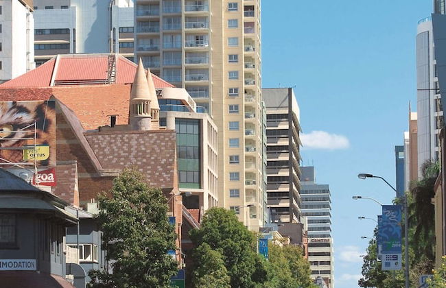 Oaks Brisbane Lexicon Suites - Photo 36