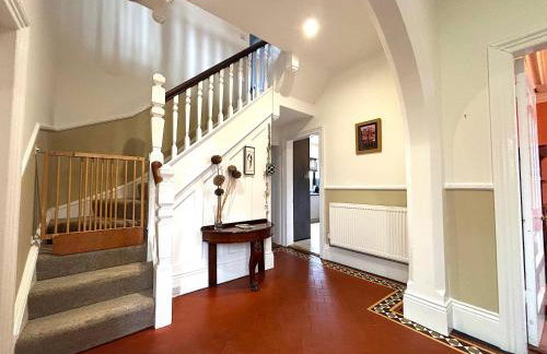 Spacious 4-Bed Home - Oswestry - Families & Groups - Foto 14