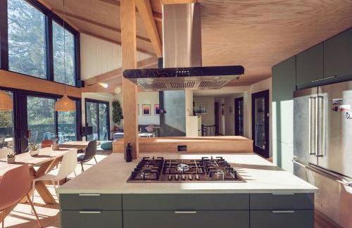 Spectacular Designer Treehouse with Mountain Views - Foto 14