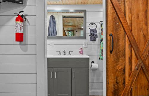 River Crossing Tiny Cabin - Foto 19