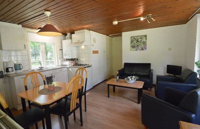 Detached Bungalow With Lovely Covered Terrace - Foto 7