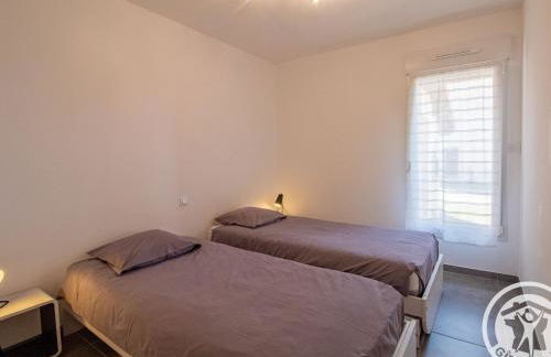 Gîte Moderne et Confortable Proche Cholet, Nantes et Puy du Fou, avec Terrasse et Près d'un Étang - FR-1-622-43 - Photo 12