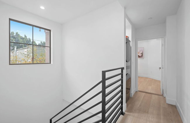 Not Affected by the Fire/modern 5BR Home With Full Amenities & Parking #2 - Foto 56