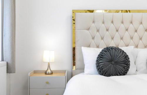 Modern Flat with Parking, 5 Mins to Tube - Photo 12