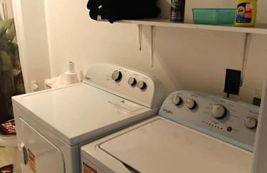 Cosy single-level home with laundry and parking - Foto 12