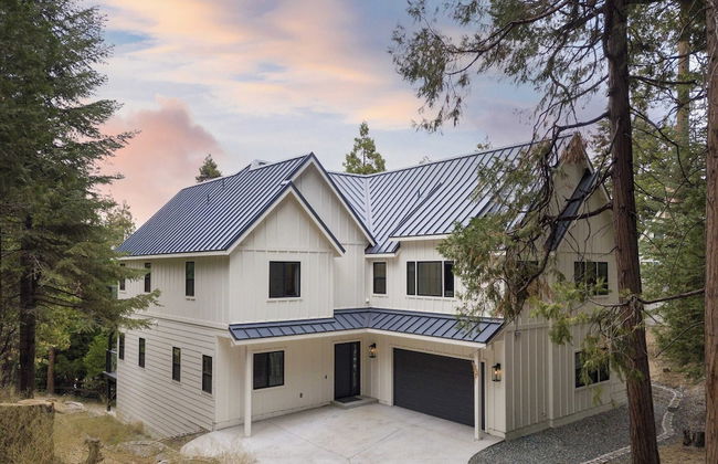 Luxury Retreat, 5mins to the Lake Game Room + Fire Pit Howlite by Avantstay - Foto 34