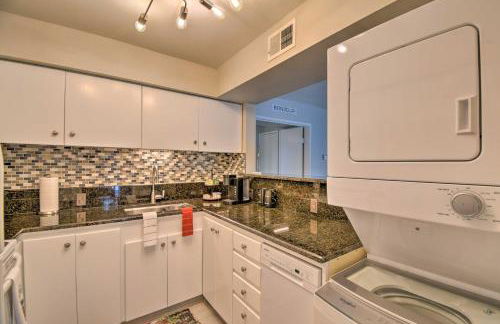 Sleek Phoenix Condo Walk to Biltmore Fashion Park - Foto 10