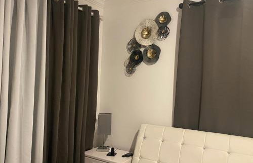 Beautiful House 7 min from Miami Airport w FREE parking - Photo 26