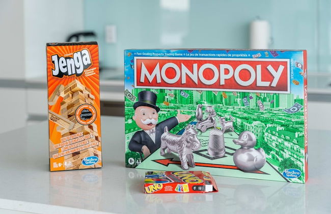 By Stampede Free Parking Banff Pass Wine More - Photo 60