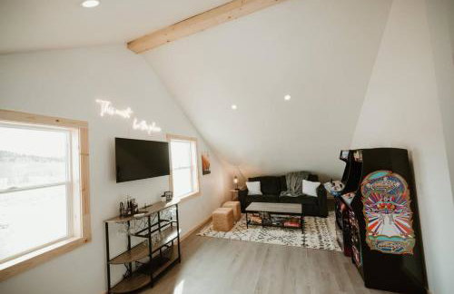 New Cabin Pet Friendly With A Game Room And King Beds - Foto 58