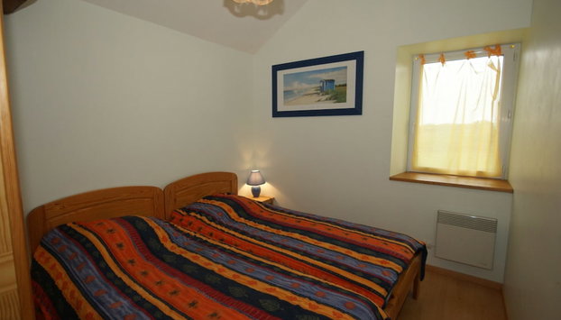 Spacious Holiday Home in Besse With Swimming Pool - Foto 5, Habitación