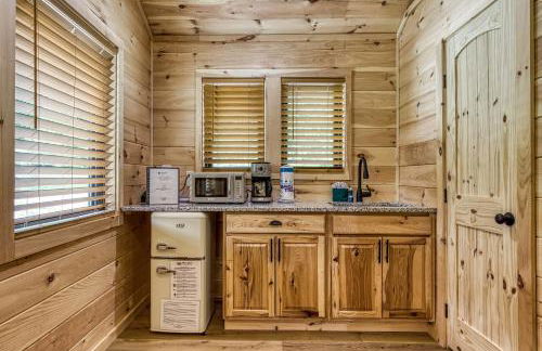 Blue Moon- creek, firepits, budget friendly! - Photo 8