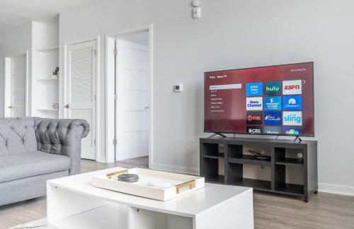 Affordable 2-Bedroom Fishers Pool View - Foto 9