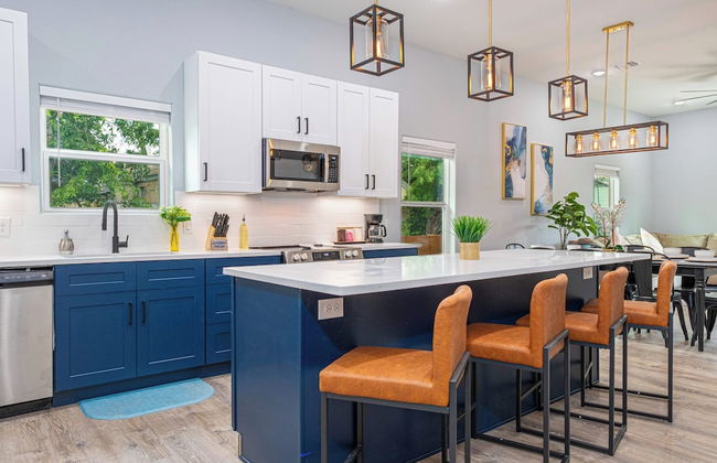 Comfort and Style 4br/3ba Near Riverwalk and Dtown - Foto 18