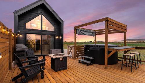 Modern Tiny Cabin, with Hot tub in Choteau MT - Foto 2