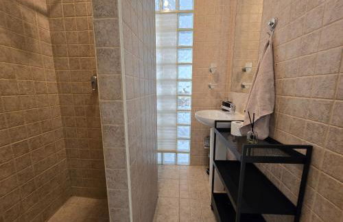 Large Family Villa 500m From Beach with Stunning Views - Photo 24