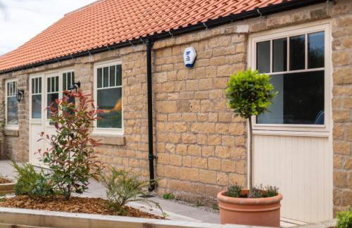 Phaleron - Modern barn conversion on a country estate - Photo 5