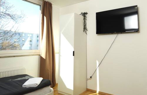 6 Bed Apartment For Work Crews - Foto 8