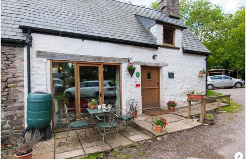 Ty Fferm Hen, Ancient Farmhouse, Coity Bach - Foto 23