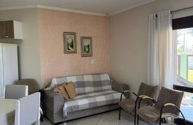 Excelente CASA 2 quadras do mar - Foto 22