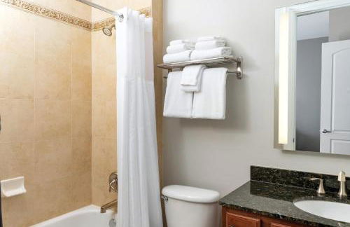 Wyndham La Cascada 2BR Apartment with Resort Access - Foto 32