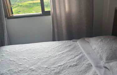 Maxi conforto e vista para o Itacolomi - Foto 1